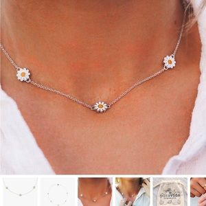 🌼Pura Vida🌼 Daisy Necklace